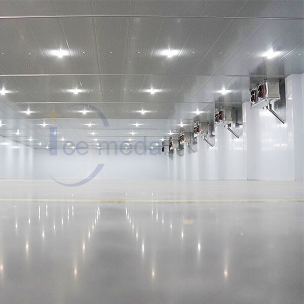 Icemedal aide ses clients à construire une chambre froide