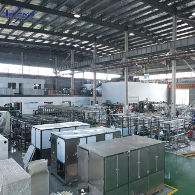 Solutions d'usine de glace pour sacs de glace en gobelets comestibles automatisés et personnalisés à guichet unique Icemedal