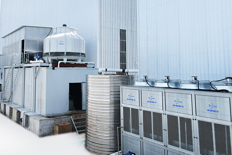 Production et livraison de glace &eacute;cailles.jpg